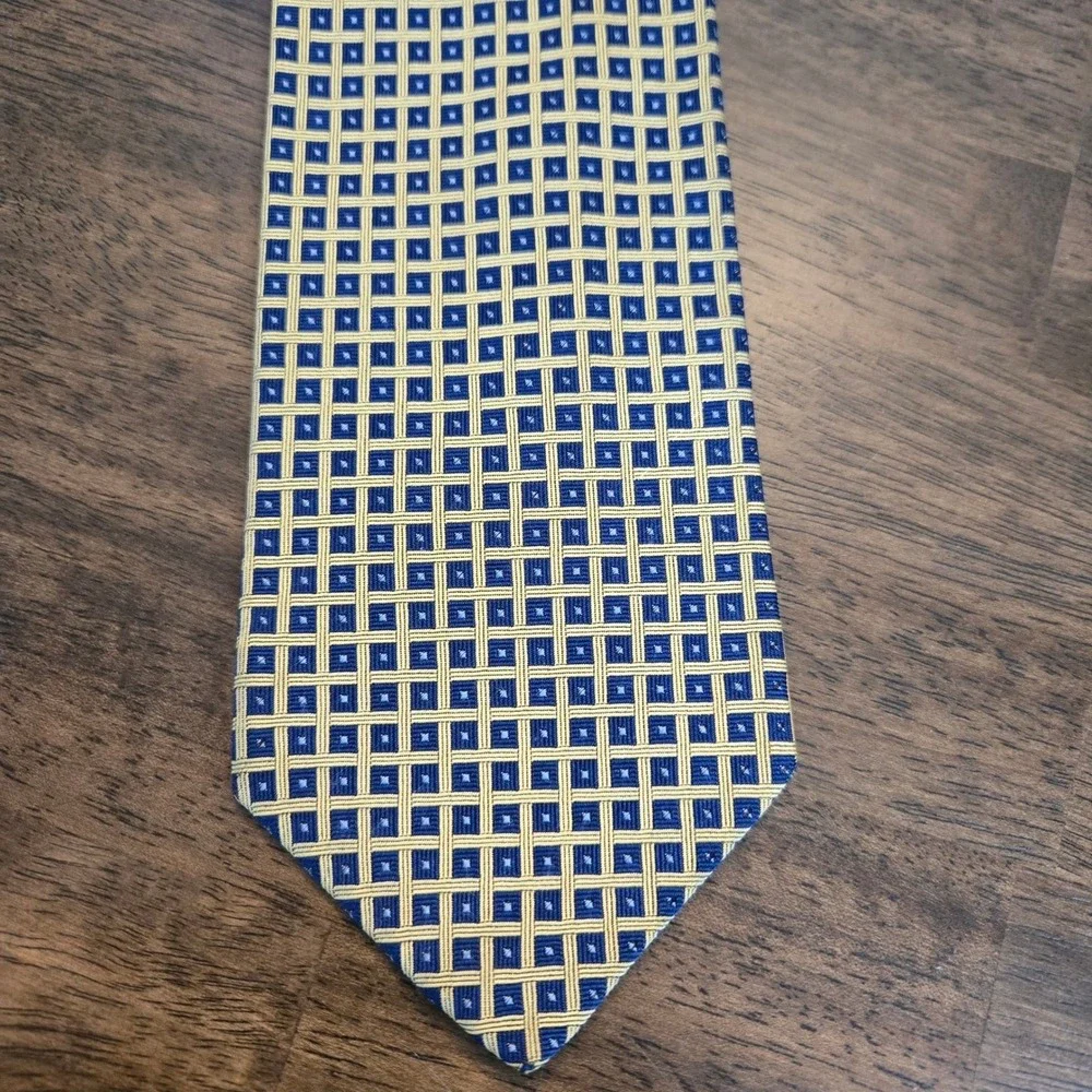 Brooks Brothers Makers Mens Silk Tie Navy Blue Gold Geometric Grid Made in‎ USA